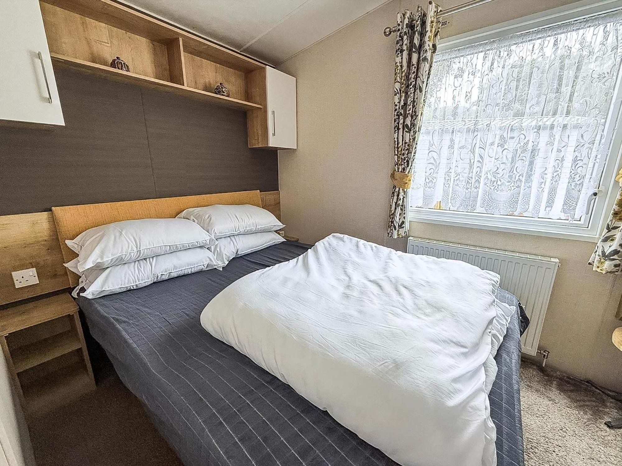 Brilliant Caravan With A Partial Sea View In Suffolk Ref 32026Az 로웨스터프 외부 사진