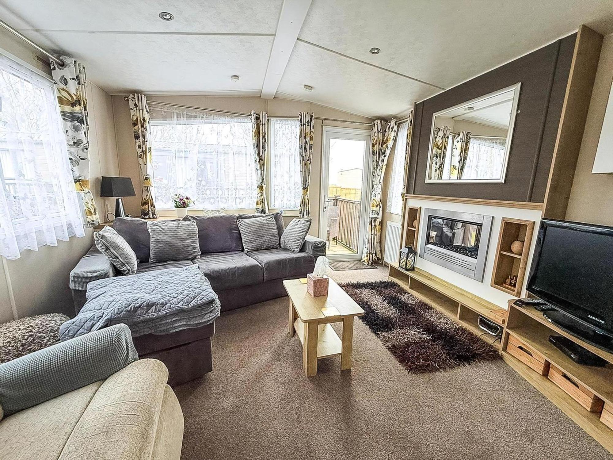Brilliant Caravan With A Partial Sea View In Suffolk Ref 32026Az 로웨스터프 외부 사진